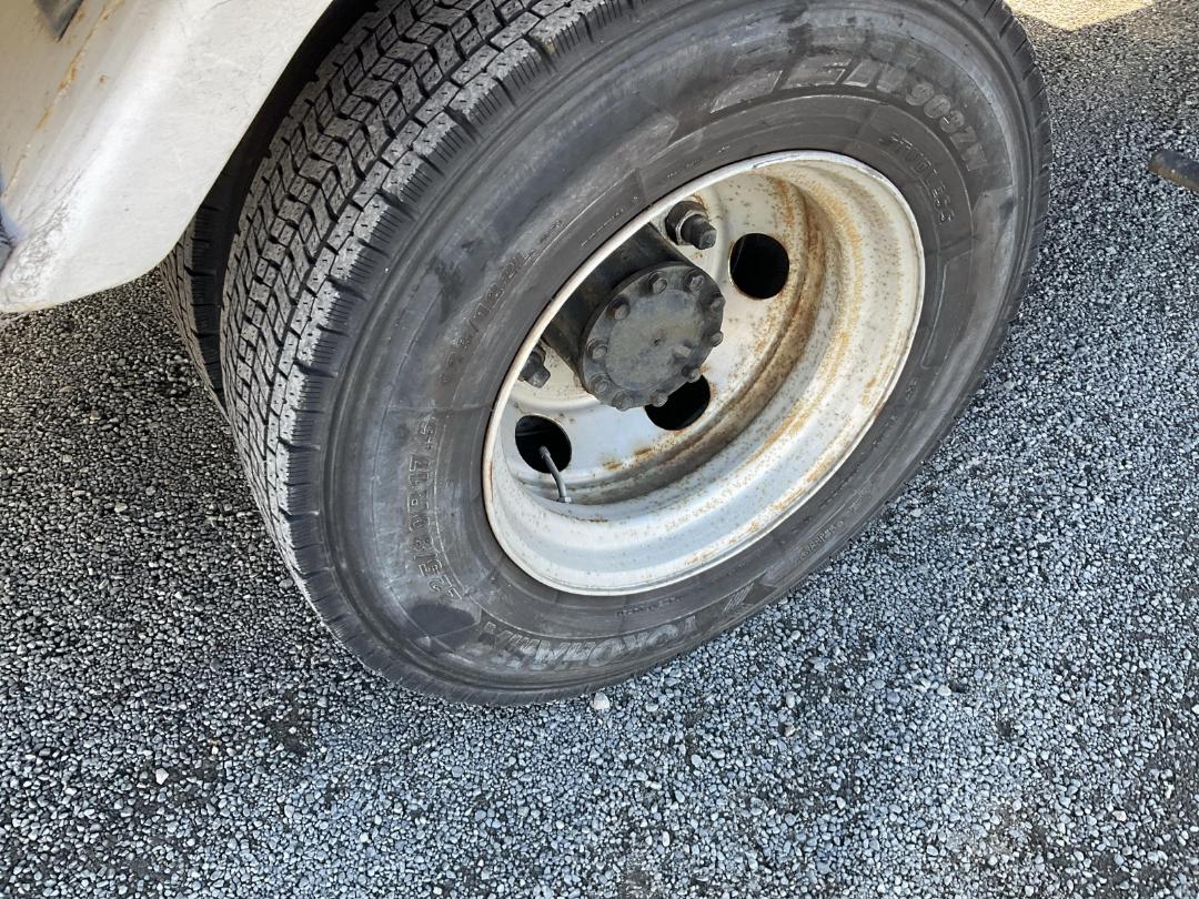 Photo '31' of Isuzu Forward BOXBODY/TAILLIFT Box Body