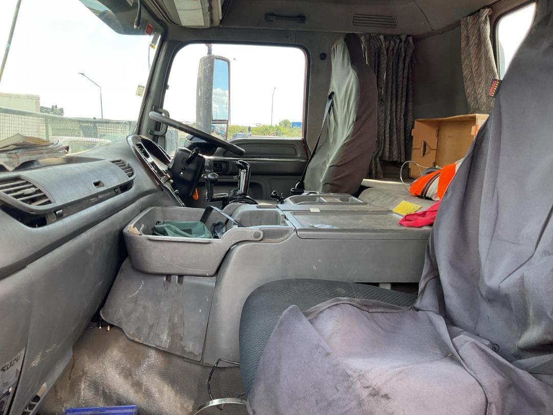 Photo '18' of Isuzu Giga CYH460LS Cab Chassis