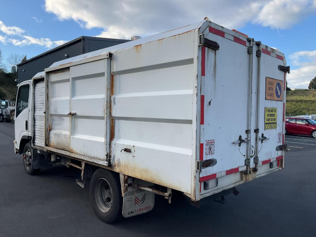 Photo '6' of Isuzu N Series NPR325M AMT Tipper