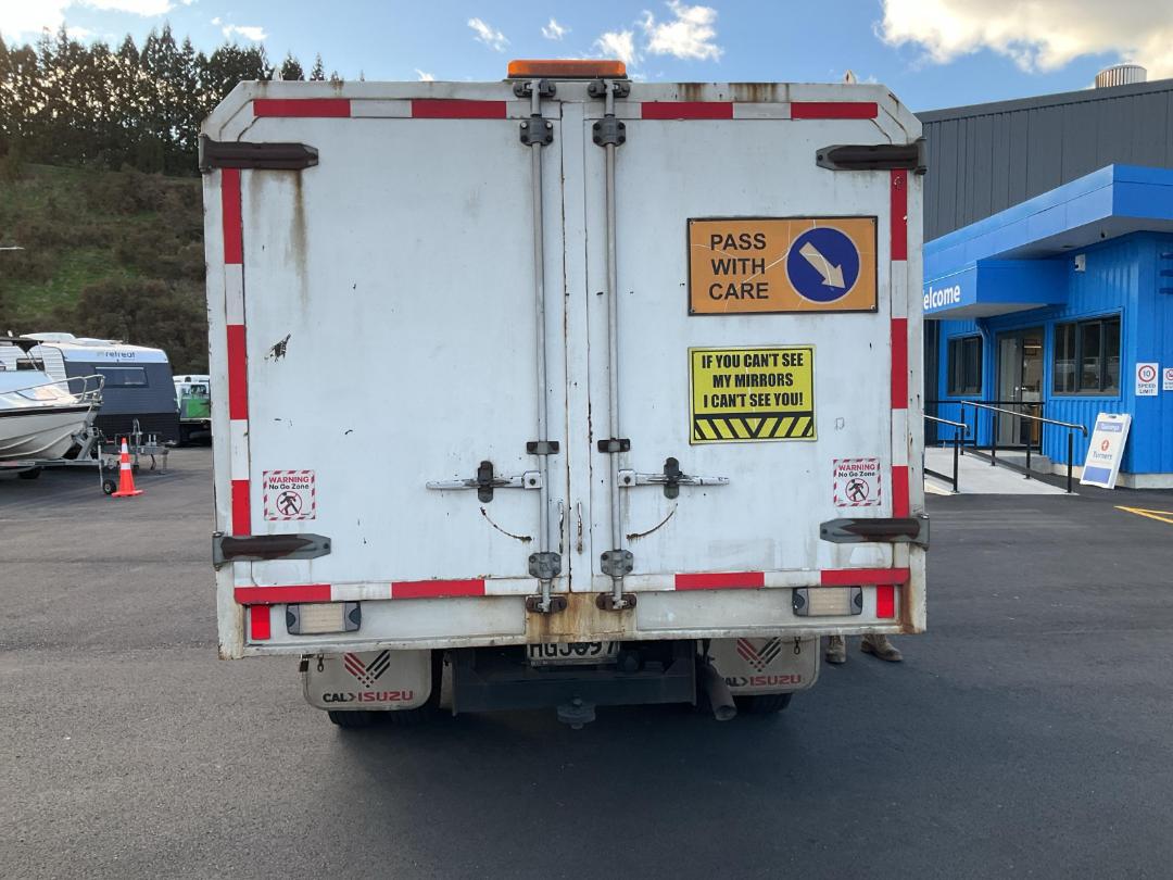 Photo '5' of Isuzu N Series NPR325M AMT Tipper