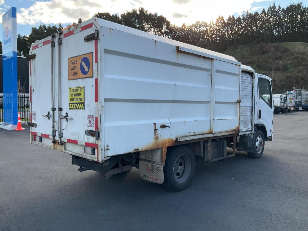 Photo '4' of Isuzu N Series NPR325M AMT Tipper