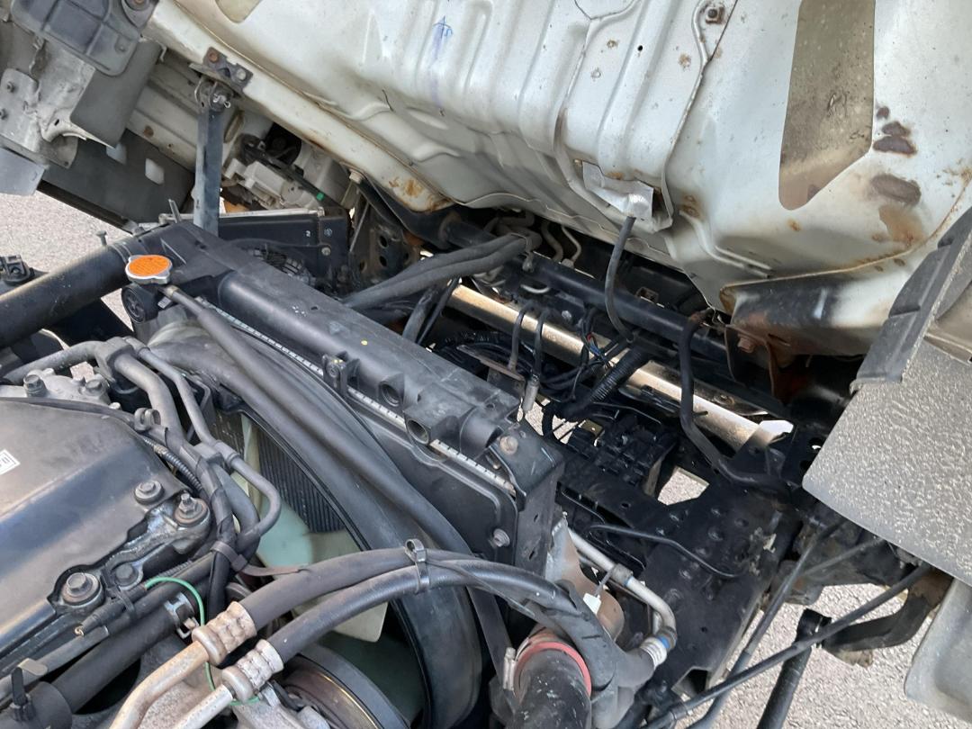 Photo '29' of Isuzu N Series NPR325M AMT Tipper