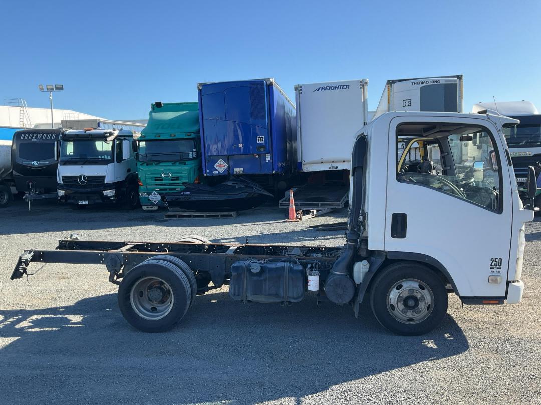 Photo '3' of Isuzu N Series NLR250S AMT Cab Chassis