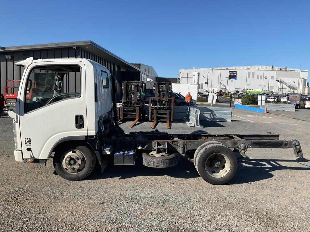 Photo '7' of Isuzu N Series NLR250S AMT Cab Chassis