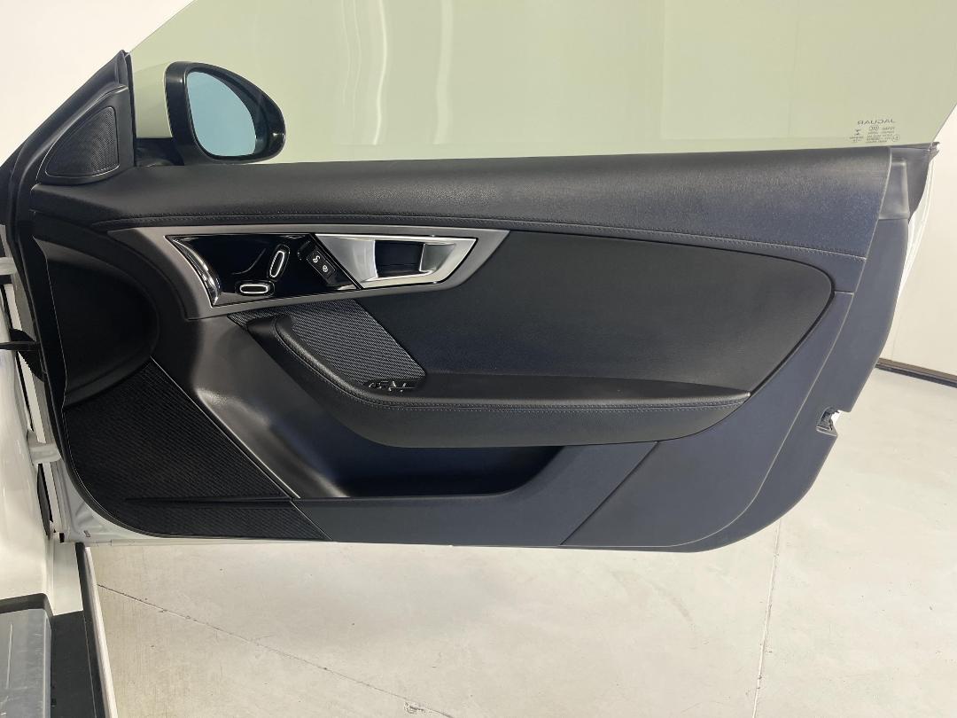 Photo '15' of Jaguar F-Type