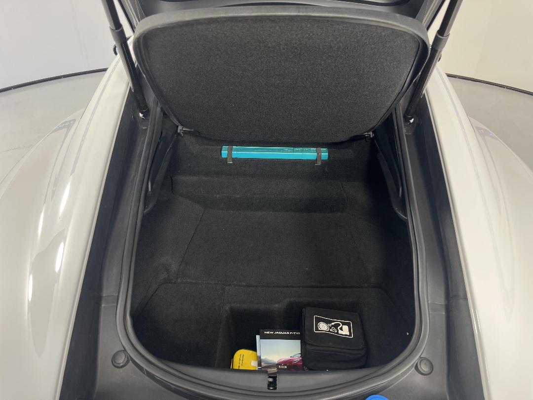 Photo '14' of Jaguar F-Type