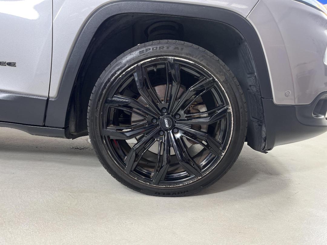 Photo '9' of Jeep Cherokee