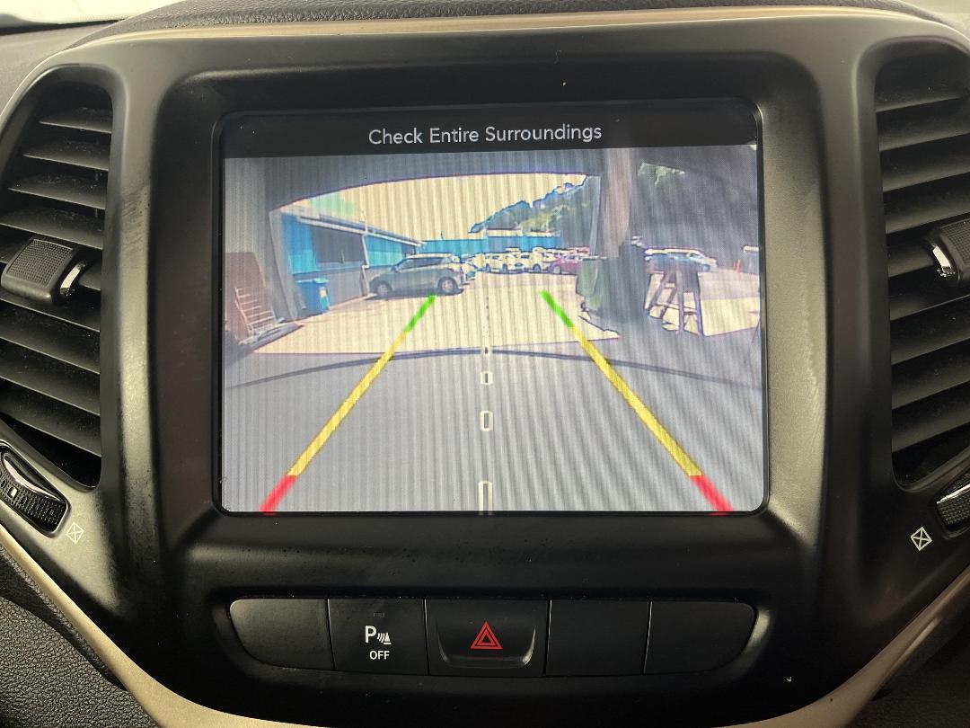 Photo '28' of Jeep Cherokee