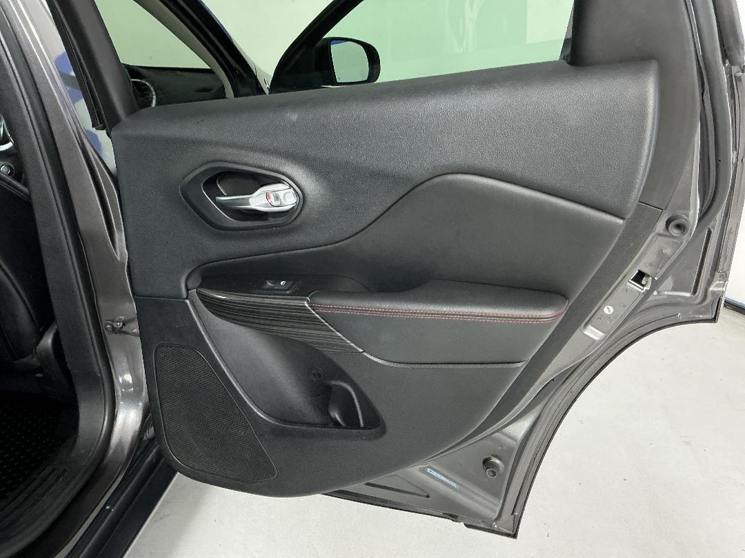 Photo '19' of Jeep Cherokee