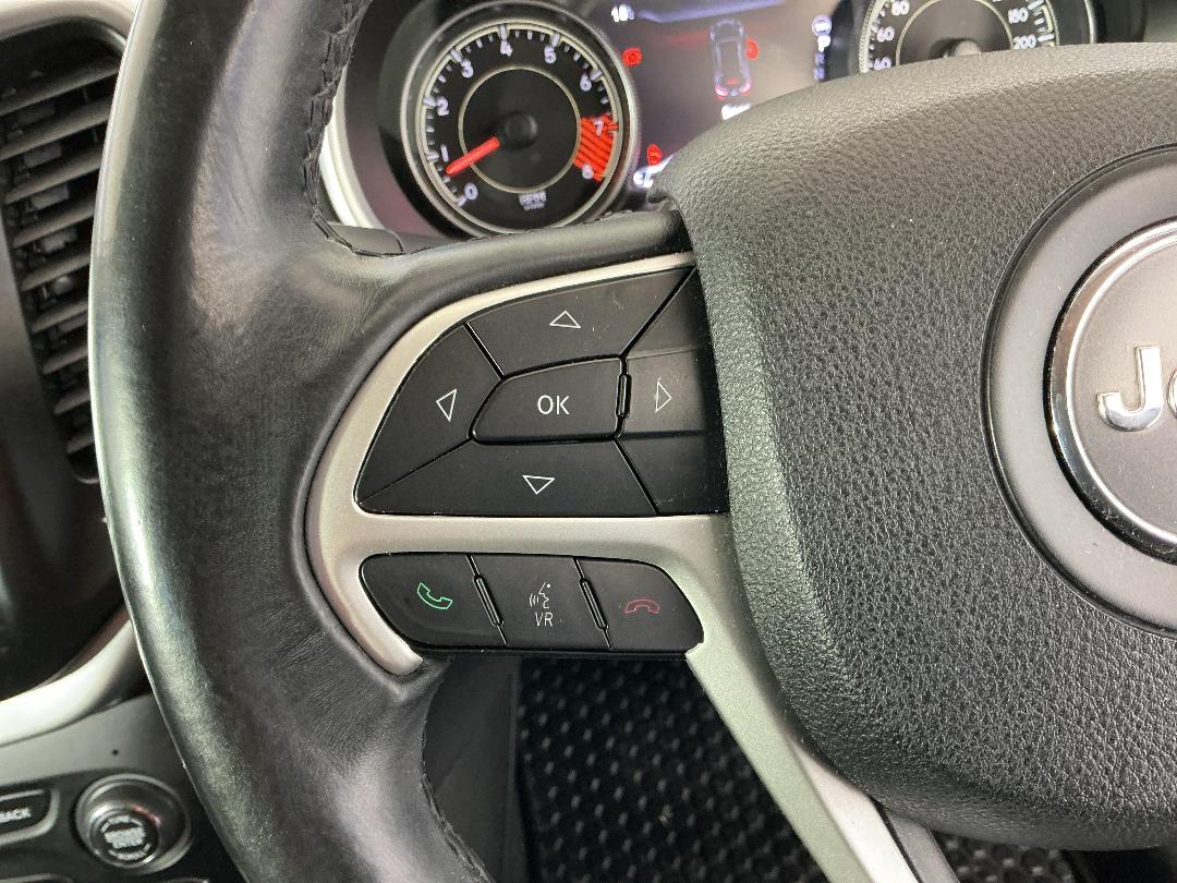 Photo '24' of Jeep Cherokee