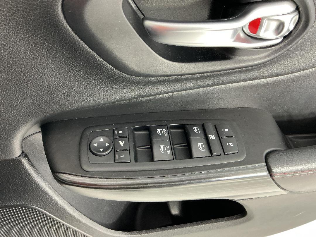 Photo '26' of Jeep Cherokee