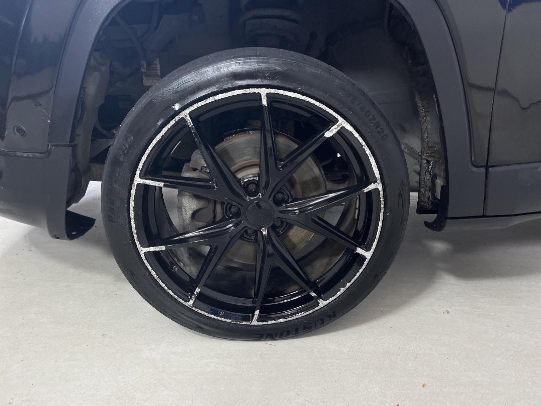 Photo '10' of Jeep Cherokee