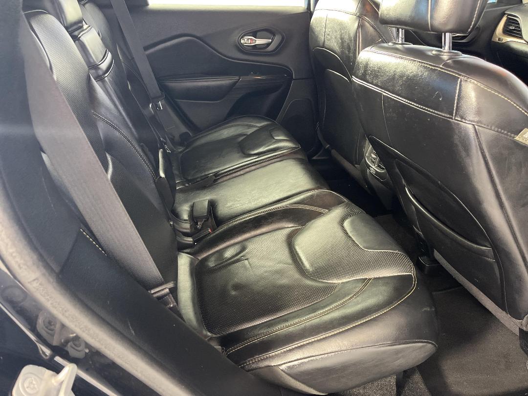 Photo '20' of Jeep Cherokee