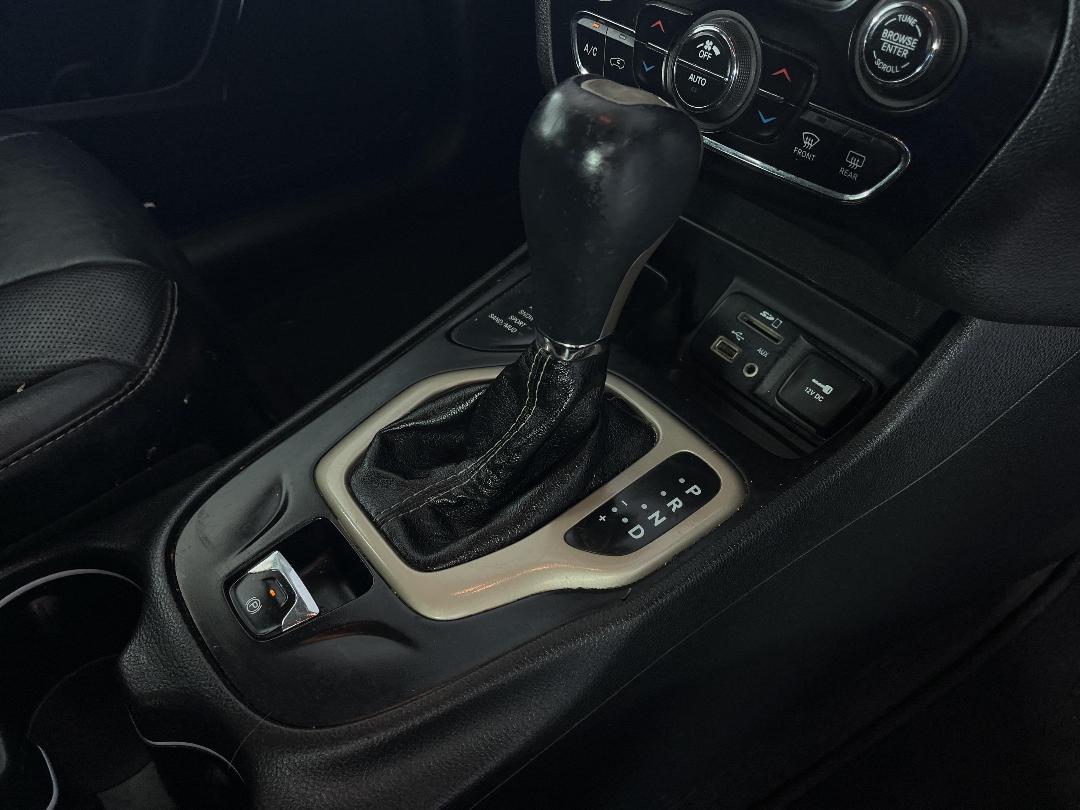 Photo '18' of Jeep Cherokee