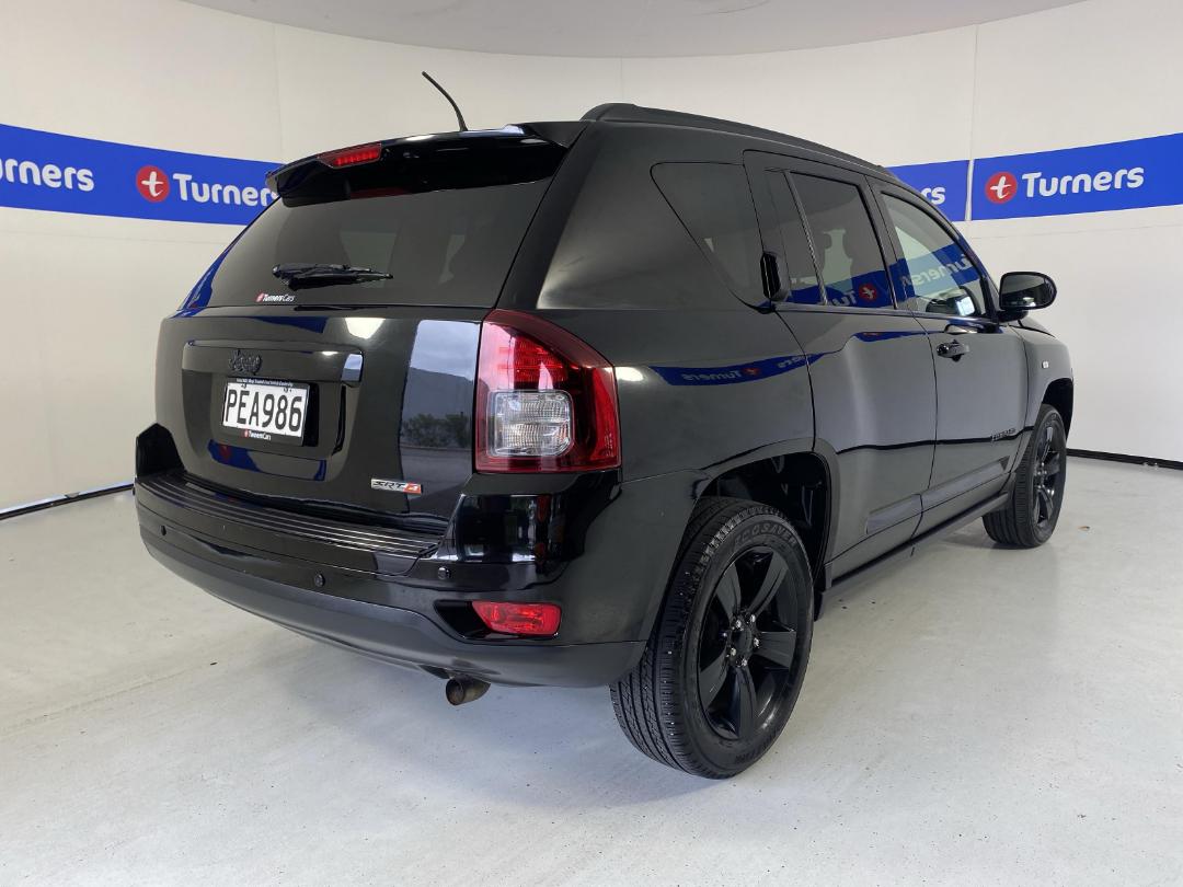 Photo '7' of Jeep Compass