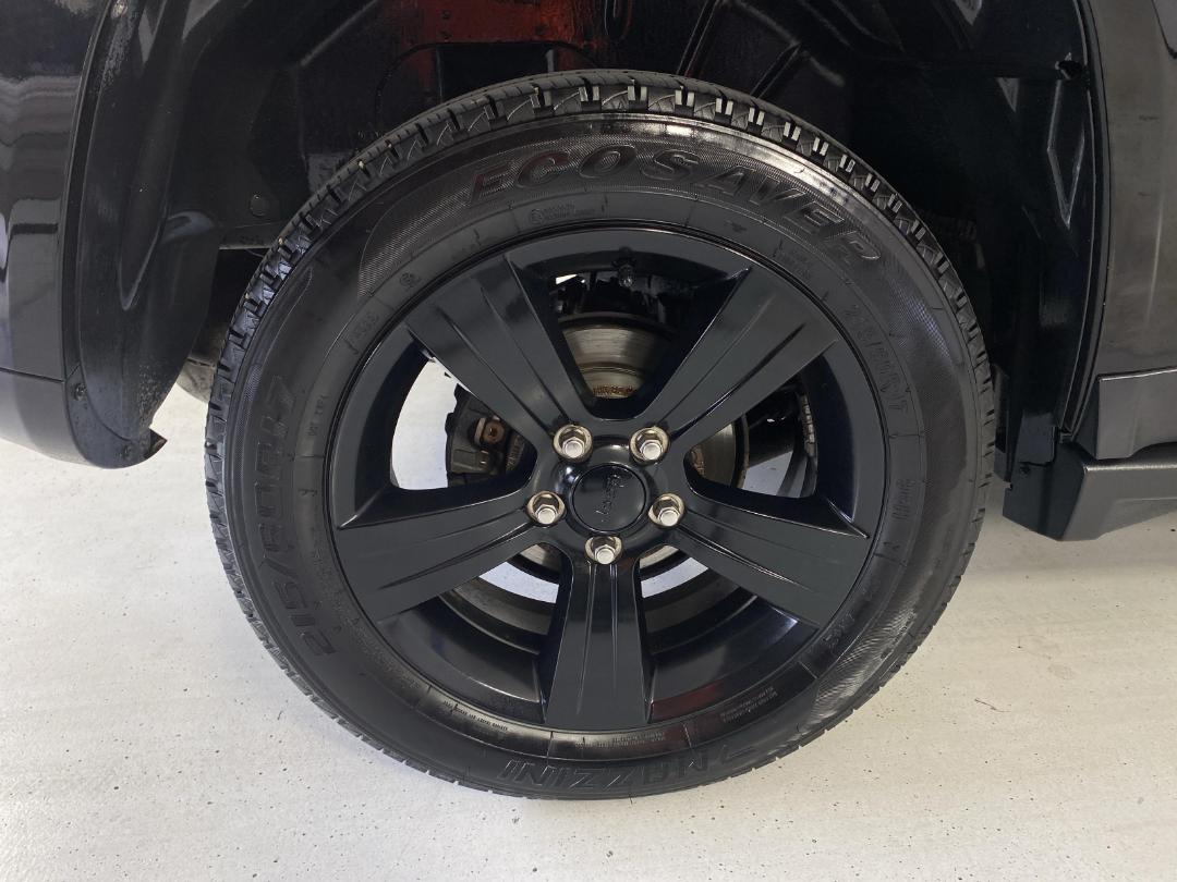 Photo '12' of Jeep Compass