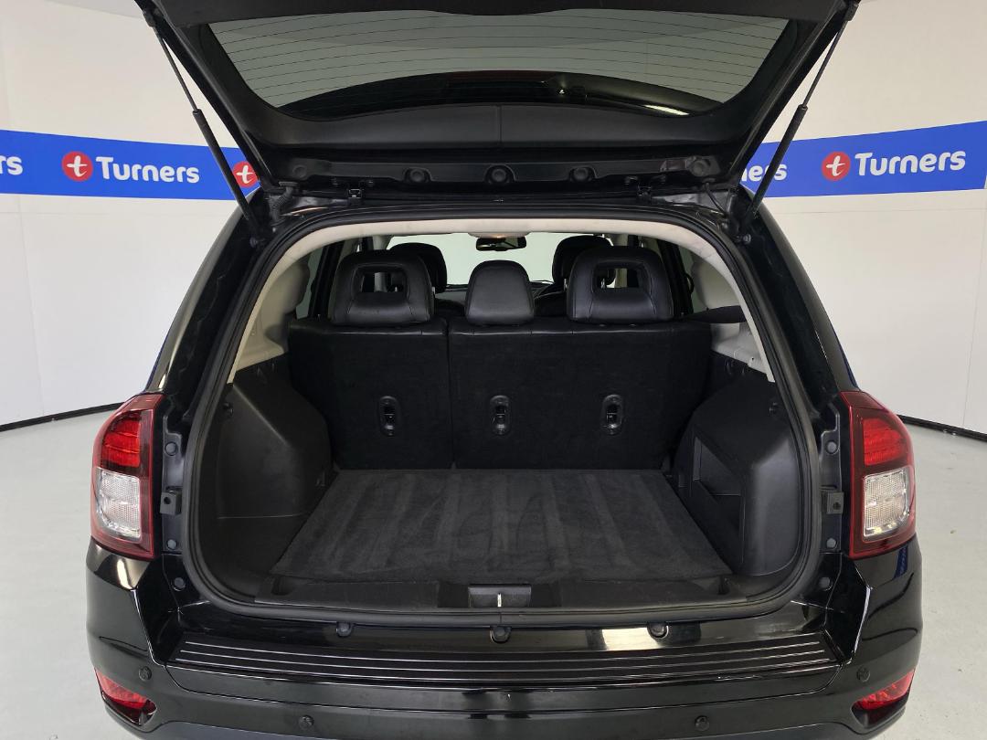 Photo '14' of Jeep Compass