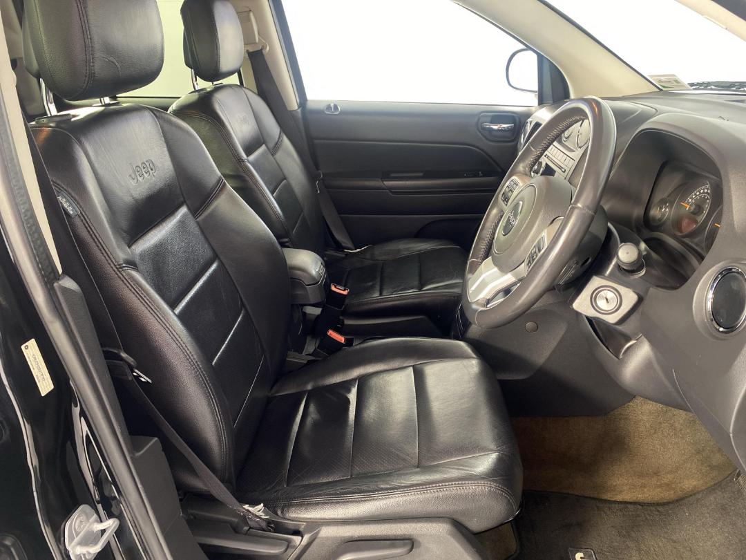 Photo '16' of Jeep Compass