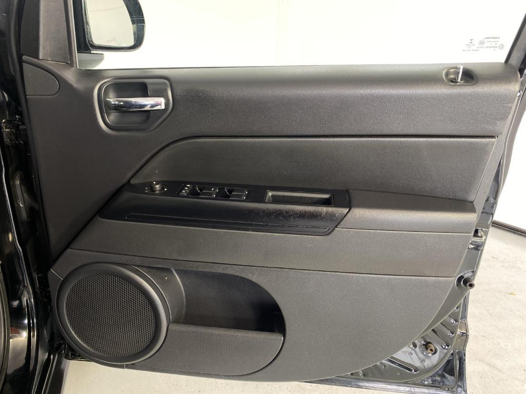 Photo '15' of Jeep Compass