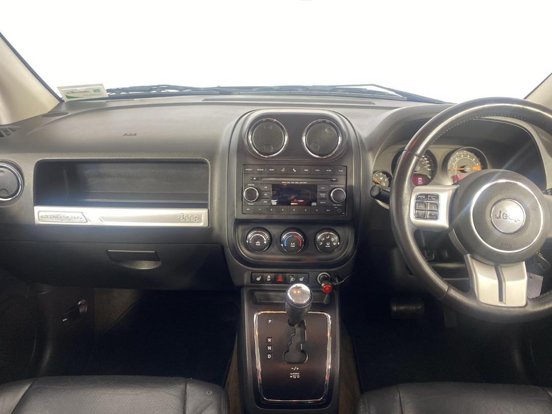 Photo '17' of Jeep Compass