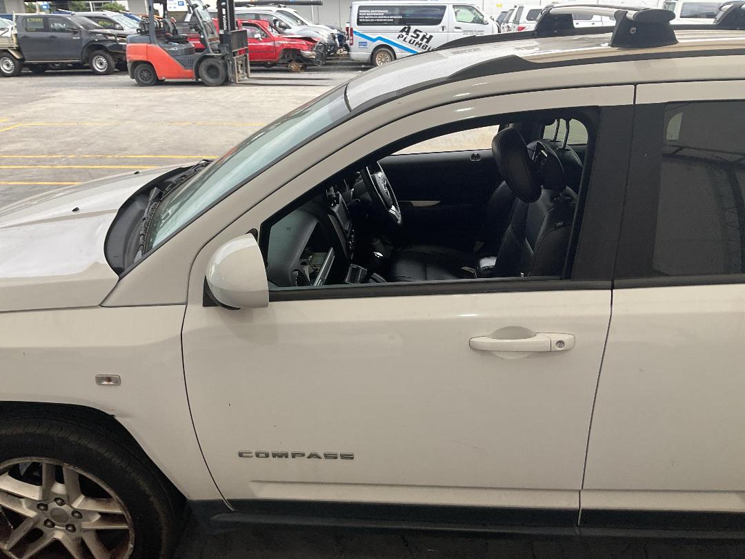 Photo '8' of Jeep Compass Limited