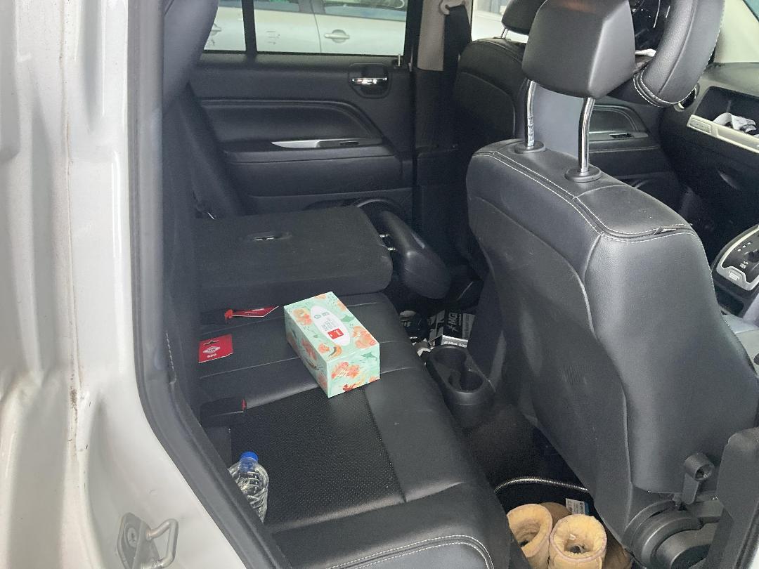 Photo '21' of Jeep Compass Limited