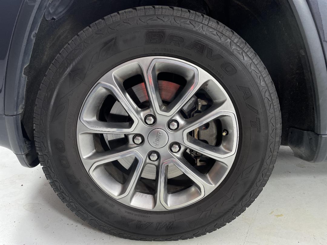 Photo '10' of Jeep Grand Cherokee