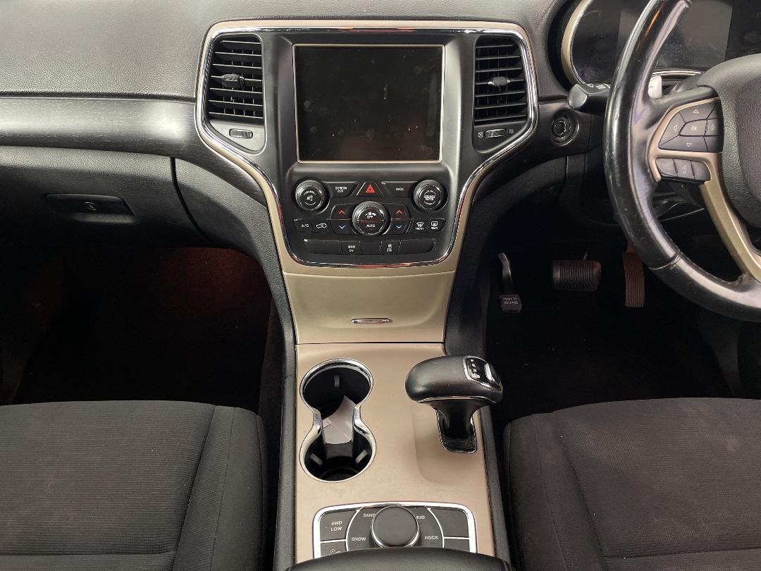 Photo '18' of Jeep Grand Cherokee