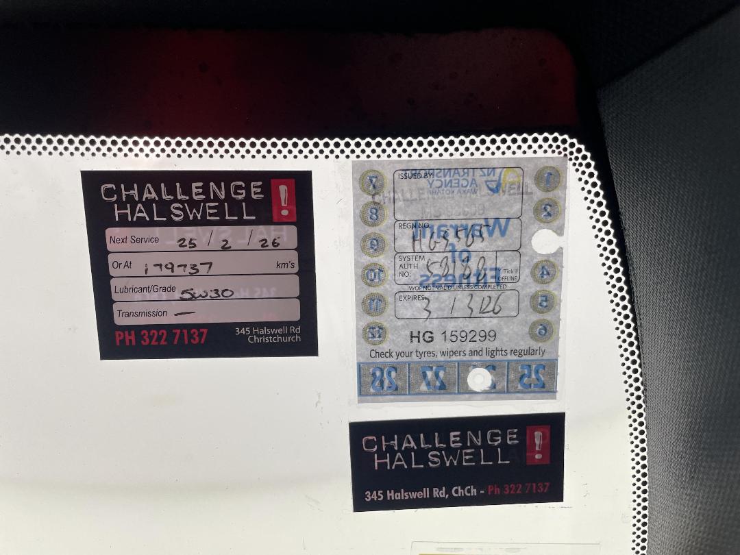 Photo '28' of Jeep Grand Cherokee