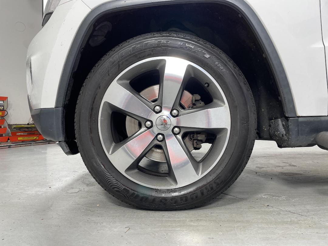 Photo '10' of Jeep Grand Cherokee