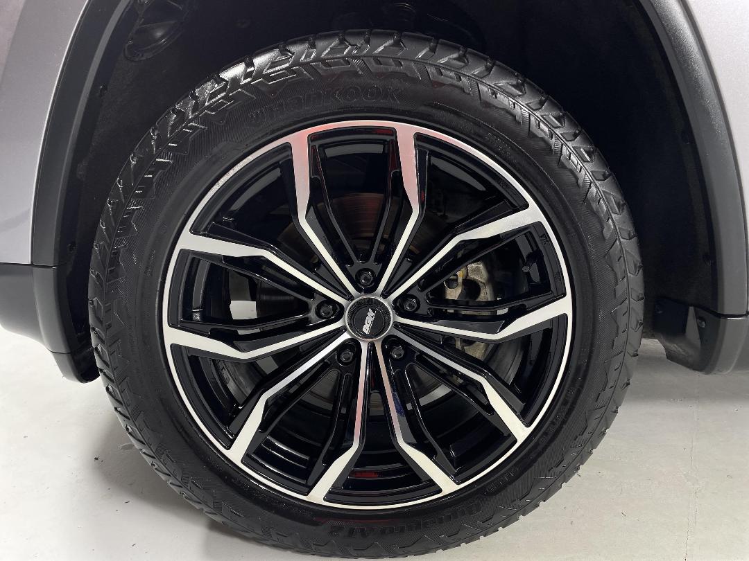 Photo '10' of Jeep Grand Cherokee