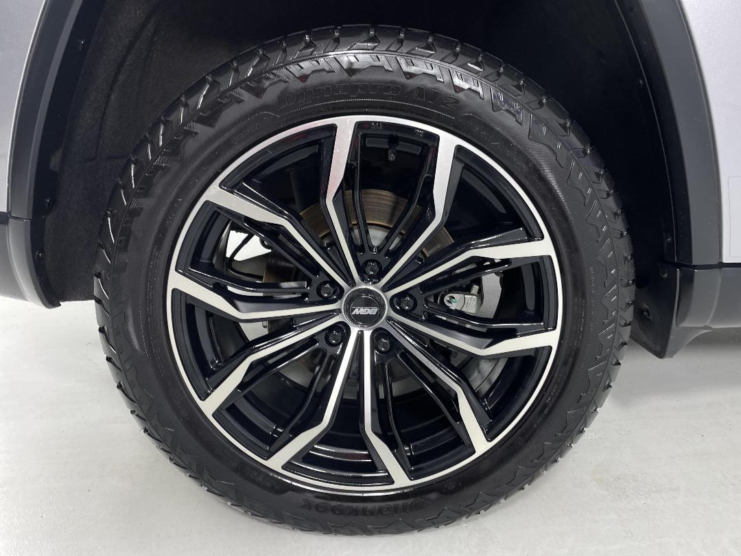 Photo '12' of Jeep Grand Cherokee