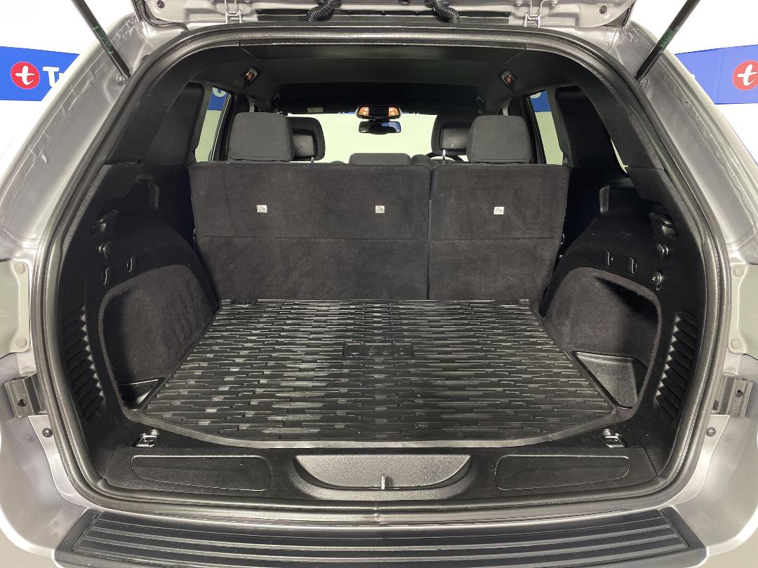 Photo '14' of Jeep Grand Cherokee