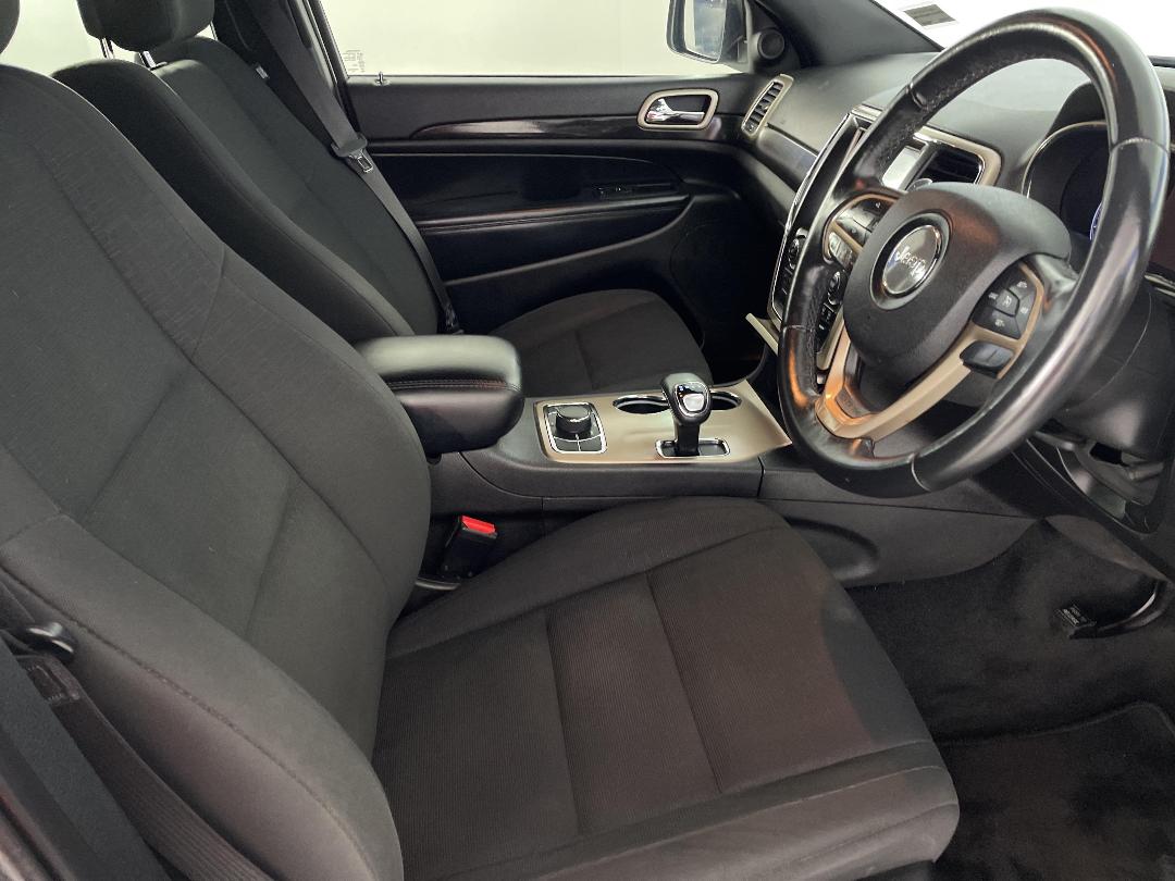 Photo '16' of Jeep Grand Cherokee