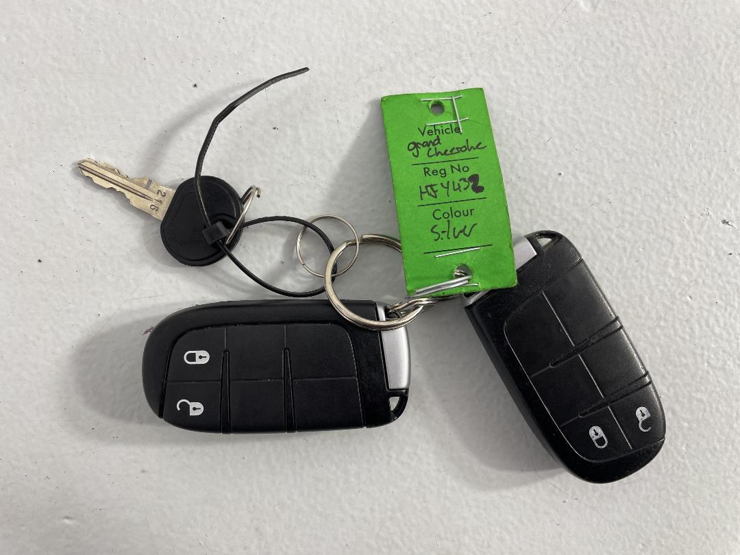 Photo '22' of Jeep Grand Cherokee