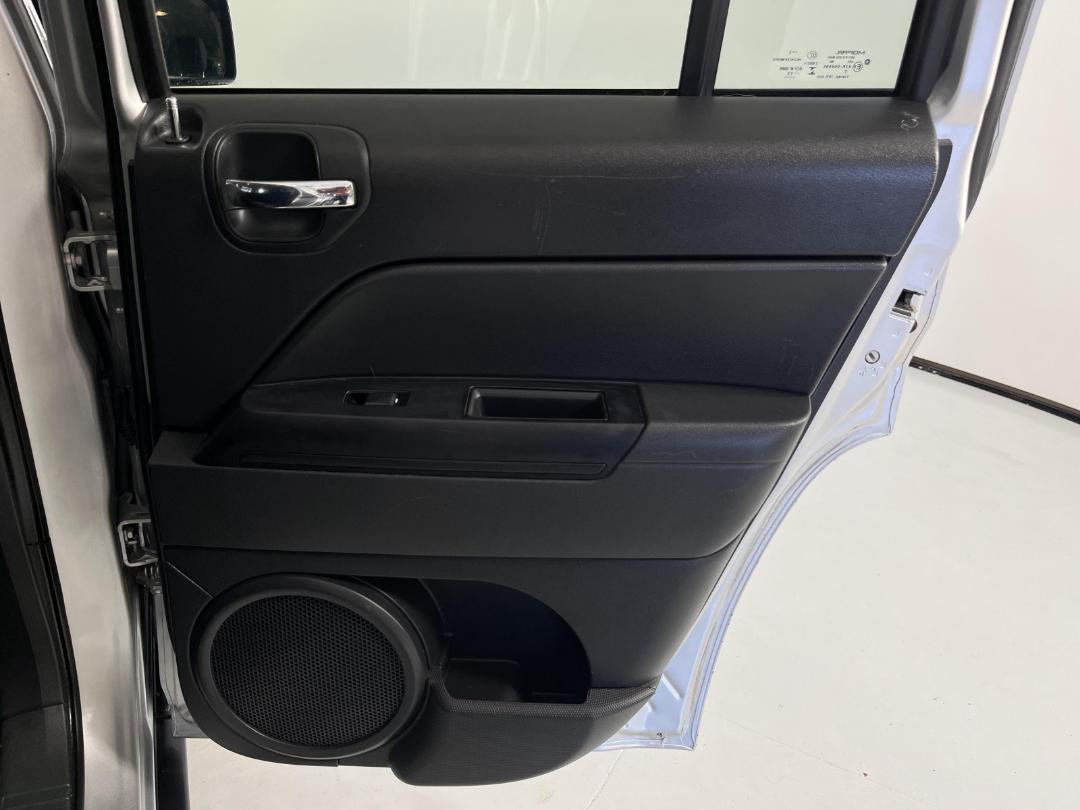 Photo '19' of Jeep Patriot