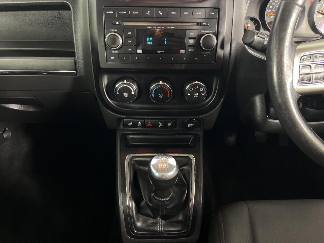 Photo '18' of Jeep Patriot