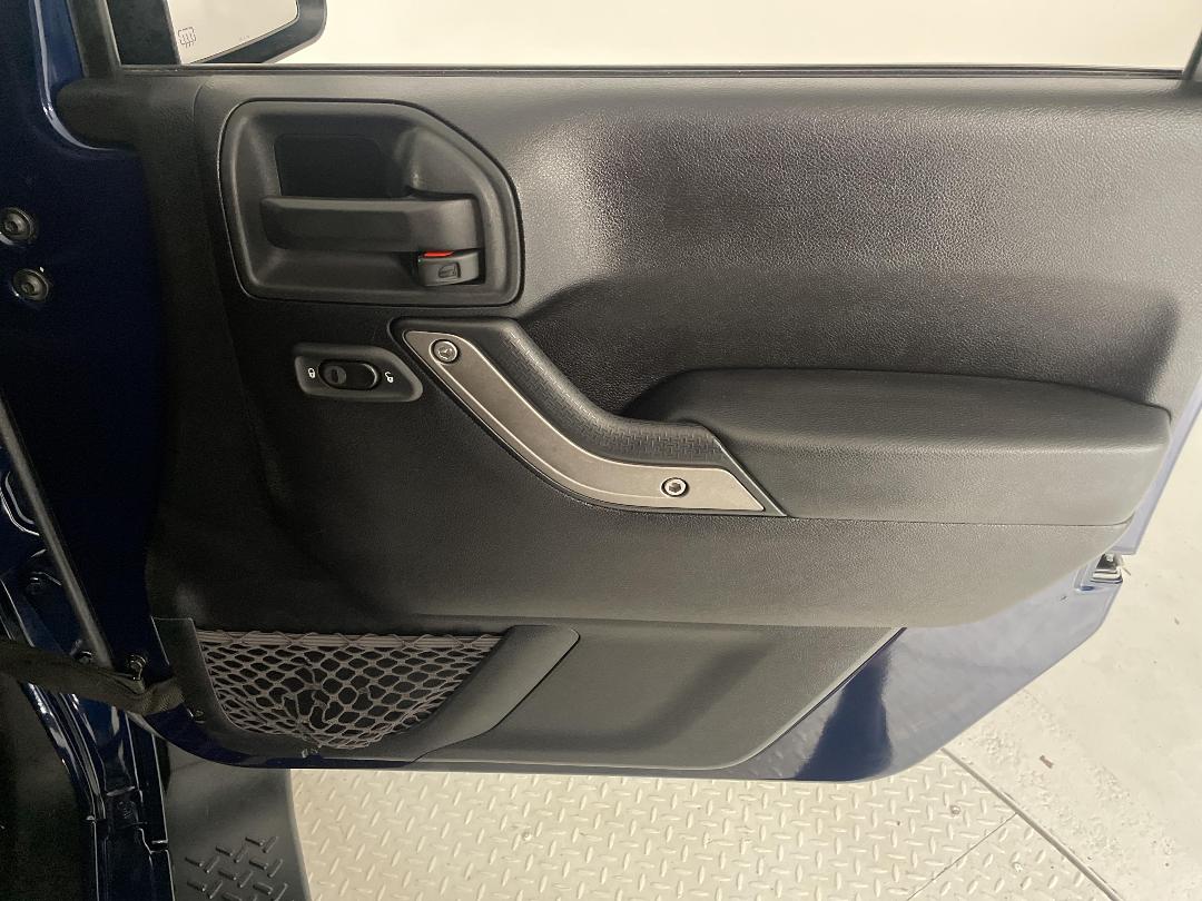 Photo '15' of Jeep Wrangler