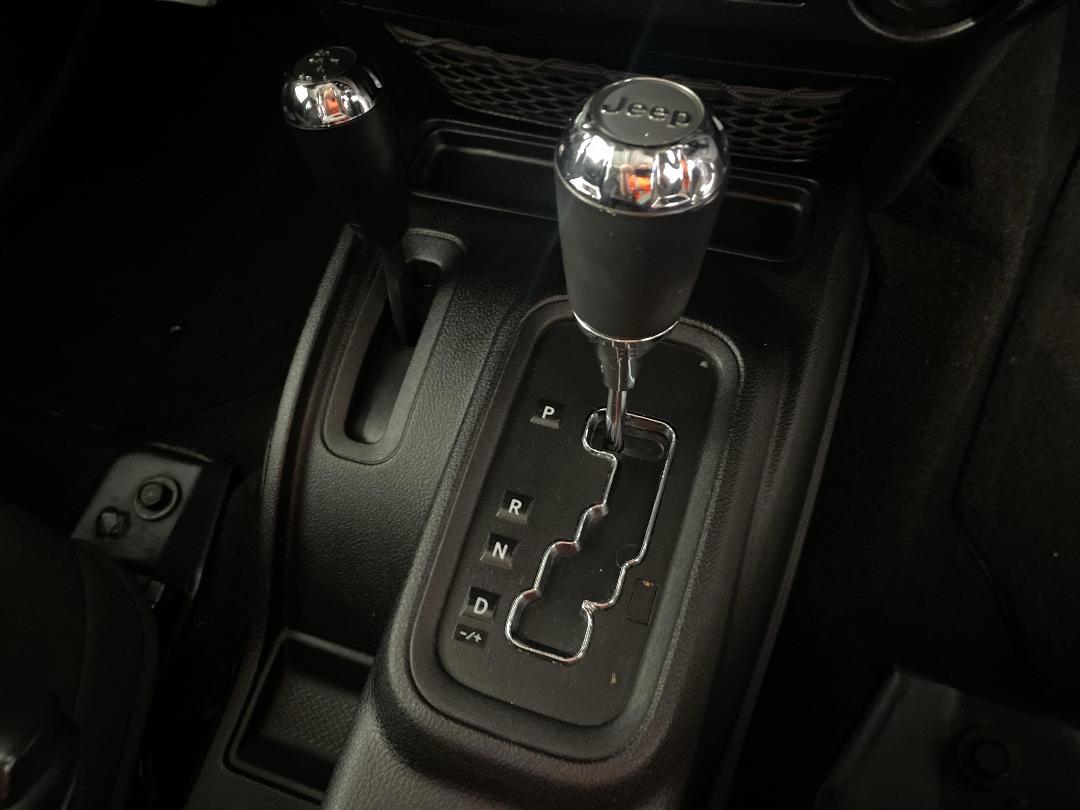 Photo '29' of Jeep Wrangler