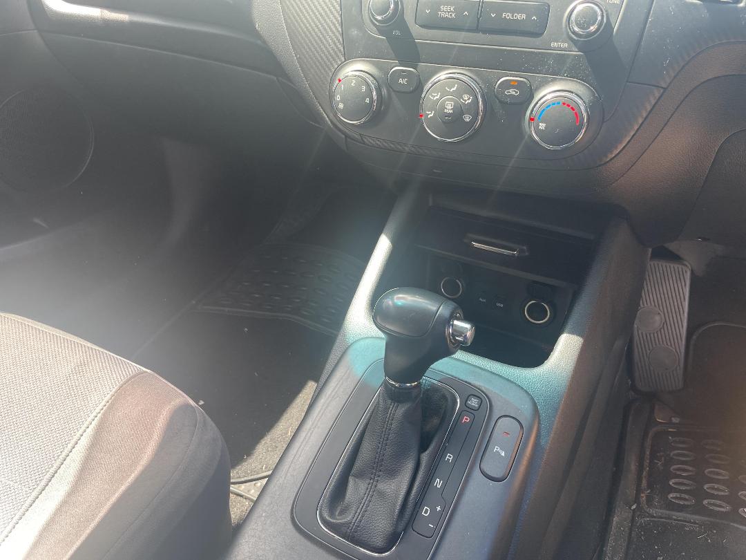 Photo '9' of KIA Cerato EX