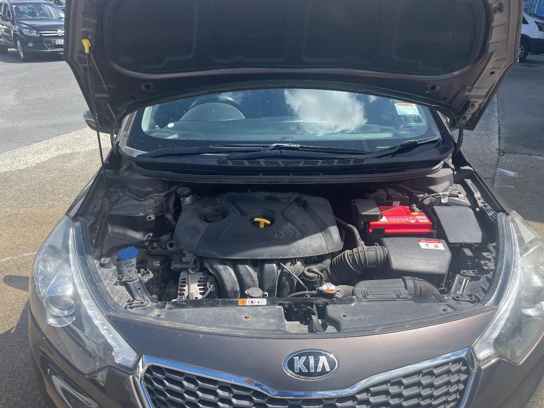 Photo '11' of KIA Cerato EX