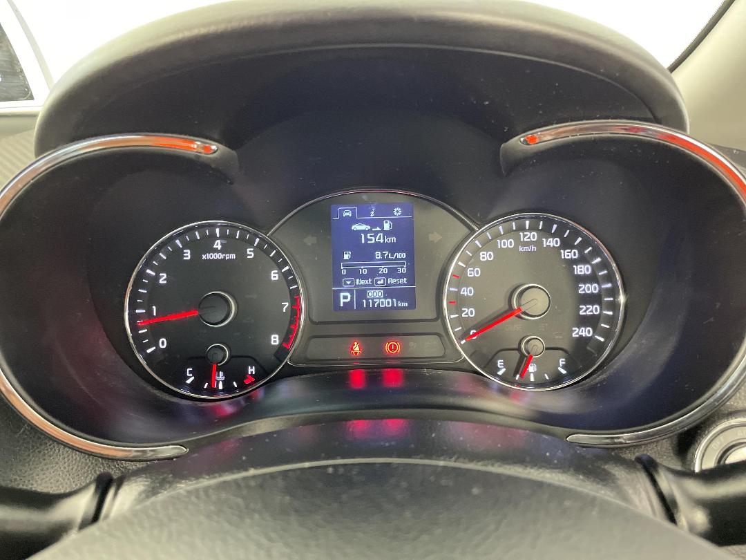 Photo '21' of KIA Cerato