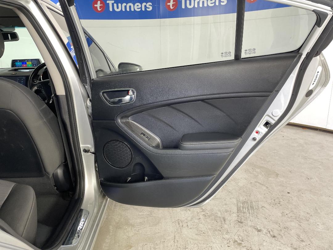 Photo '19' of KIA Cerato