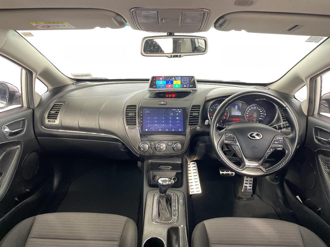 Photo '17' of KIA Cerato