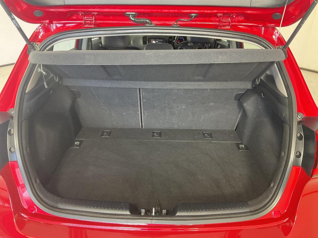 Photo '14' of KIA Cerato