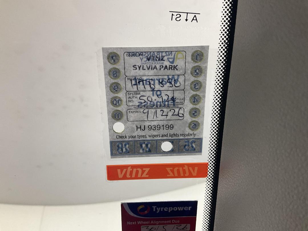 Photo '23' of KIA Cerato