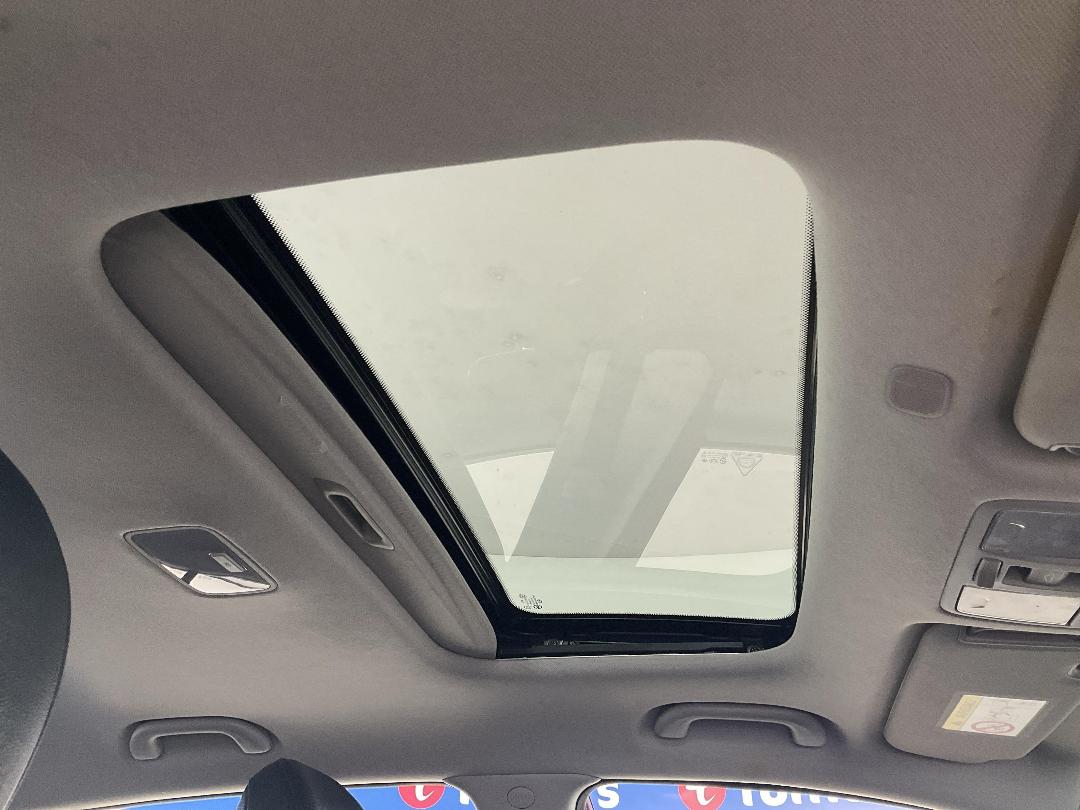 Photo '32' of KIA Cerato