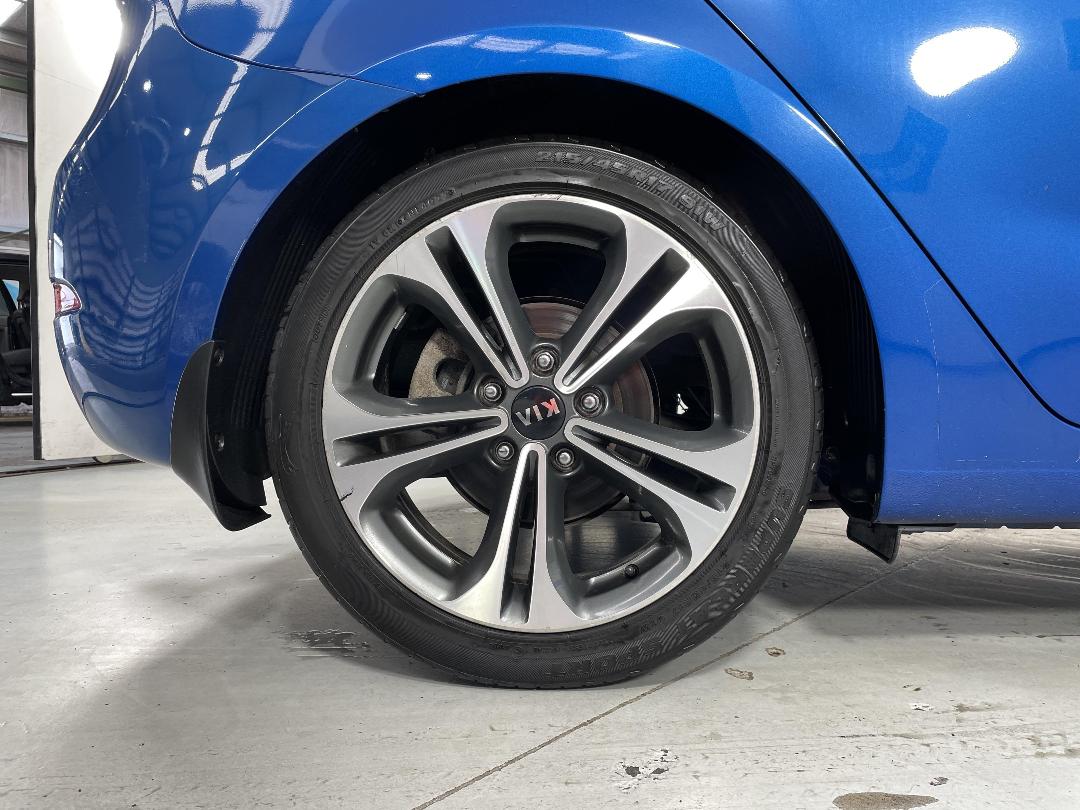 Photo '12' of KIA Cerato Photo '12' of KIA Cerato