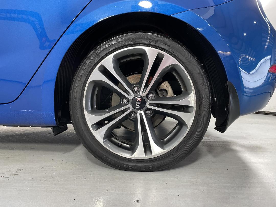 Photo '11' of KIA Cerato Photo '11' of KIA Cerato