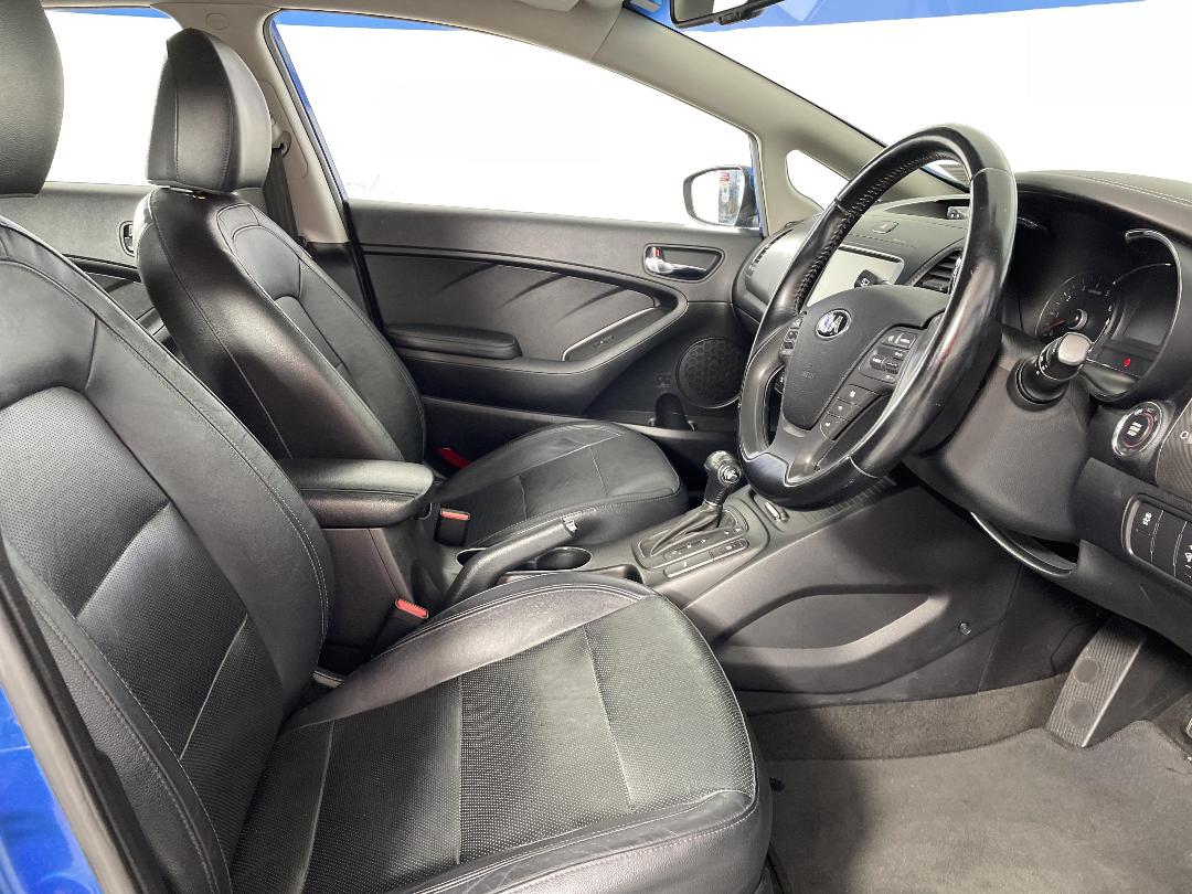 Photo '16' of KIA Cerato Photo '16' of KIA Cerato